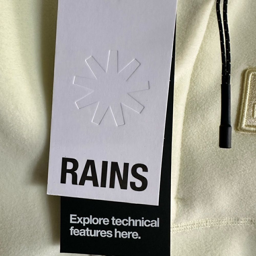 NWT Rains Women’s Teens Fleece Vest Color Straw/Light Yellow - Size Medium - Picture 11 of 11